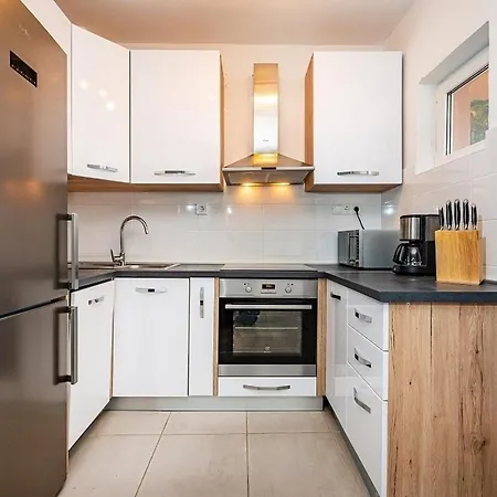 With A Parking Space Nin, Zadar - 5936 Apartamento *