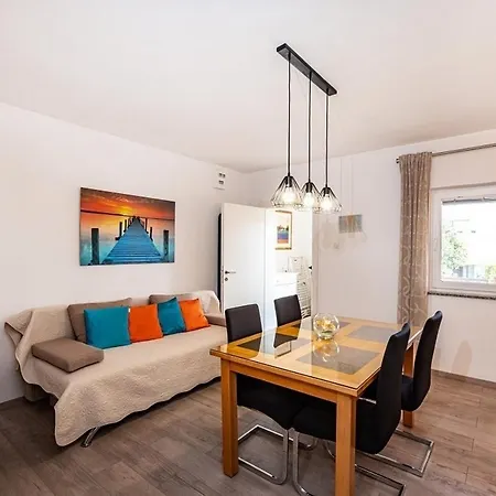 With A Parking Space Nin, Zadar - 5936 Apartman