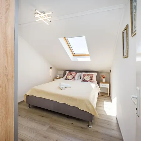 With Parking Space Nin, Zadar - 5936 Apartment