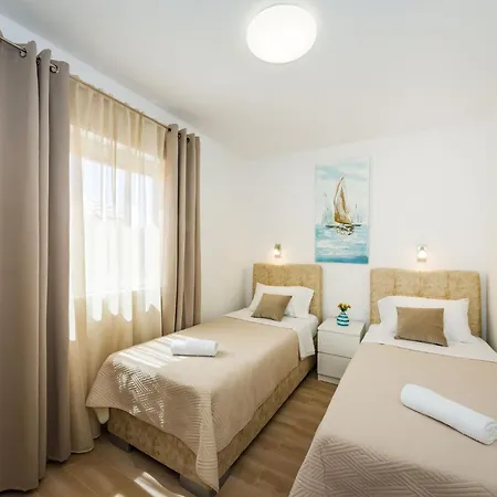 With Parking Space Nin, Zadar - 5936 宁